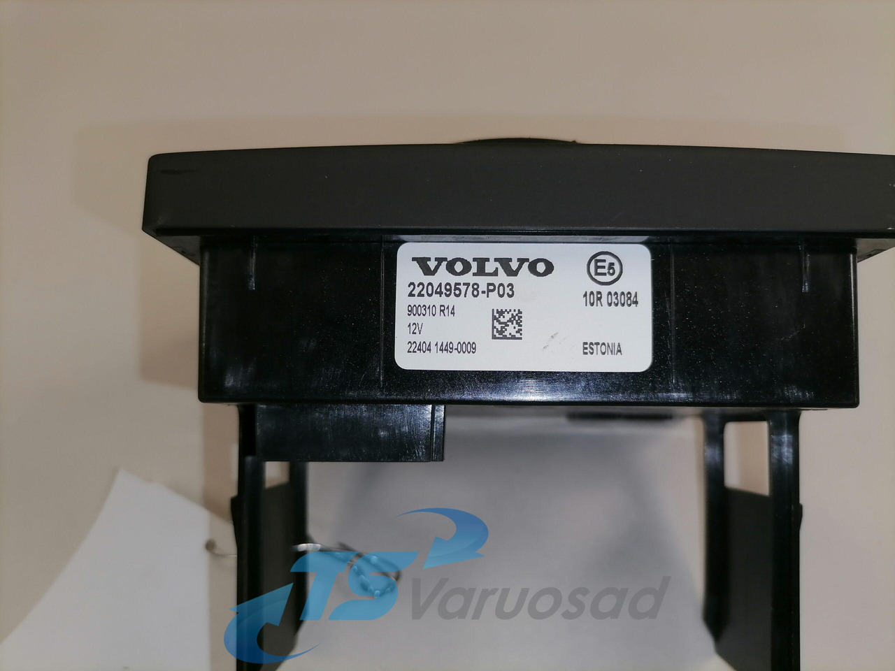 Volvo Lüliti, salongi valgustus 22049578 - Cabine por Camião: foto 3 Volvo Lüliti, salongi valgustus 22049578 - Cabine por Camião: foto 3