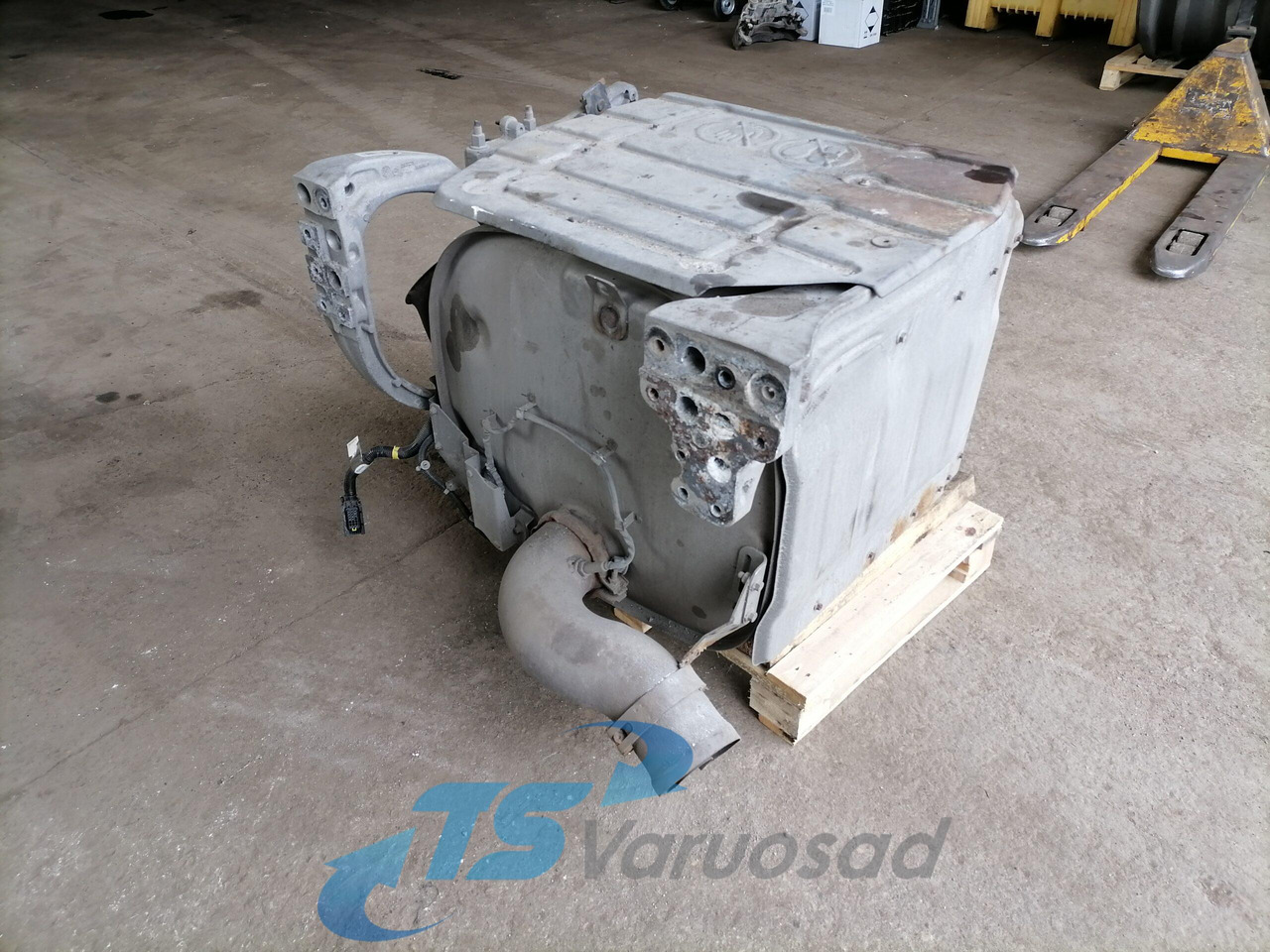 Volvo Muffler 21364822 - Silenciador por Camião: foto 1 Volvo Muffler 21364822 - Silenciador por Camião: foto 1