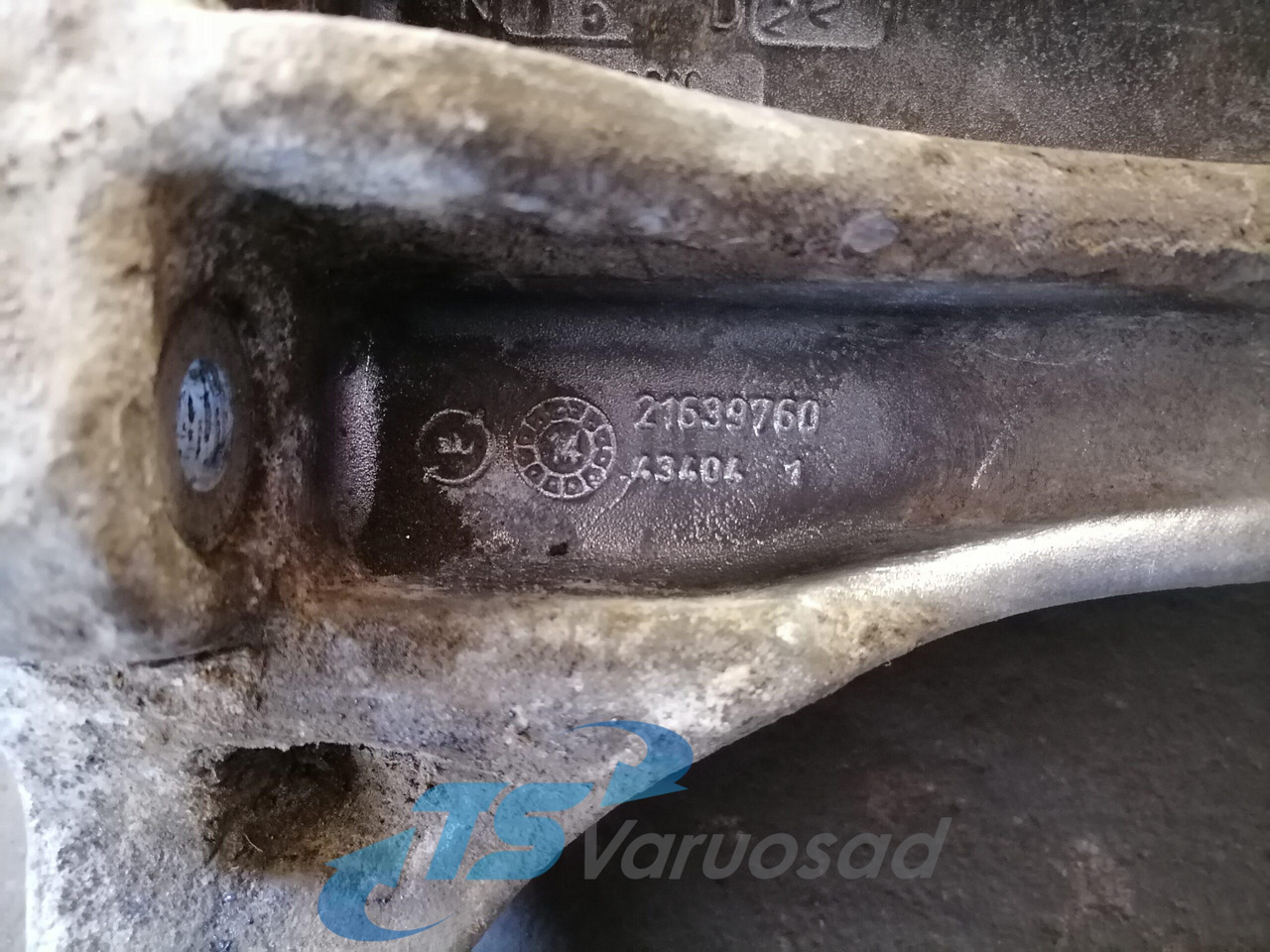 Volvo Muffler carrier 21639760 - Silenciador por Camião: foto 3 Volvo Muffler carrier 21639760 - Silenciador por Camião: foto 3