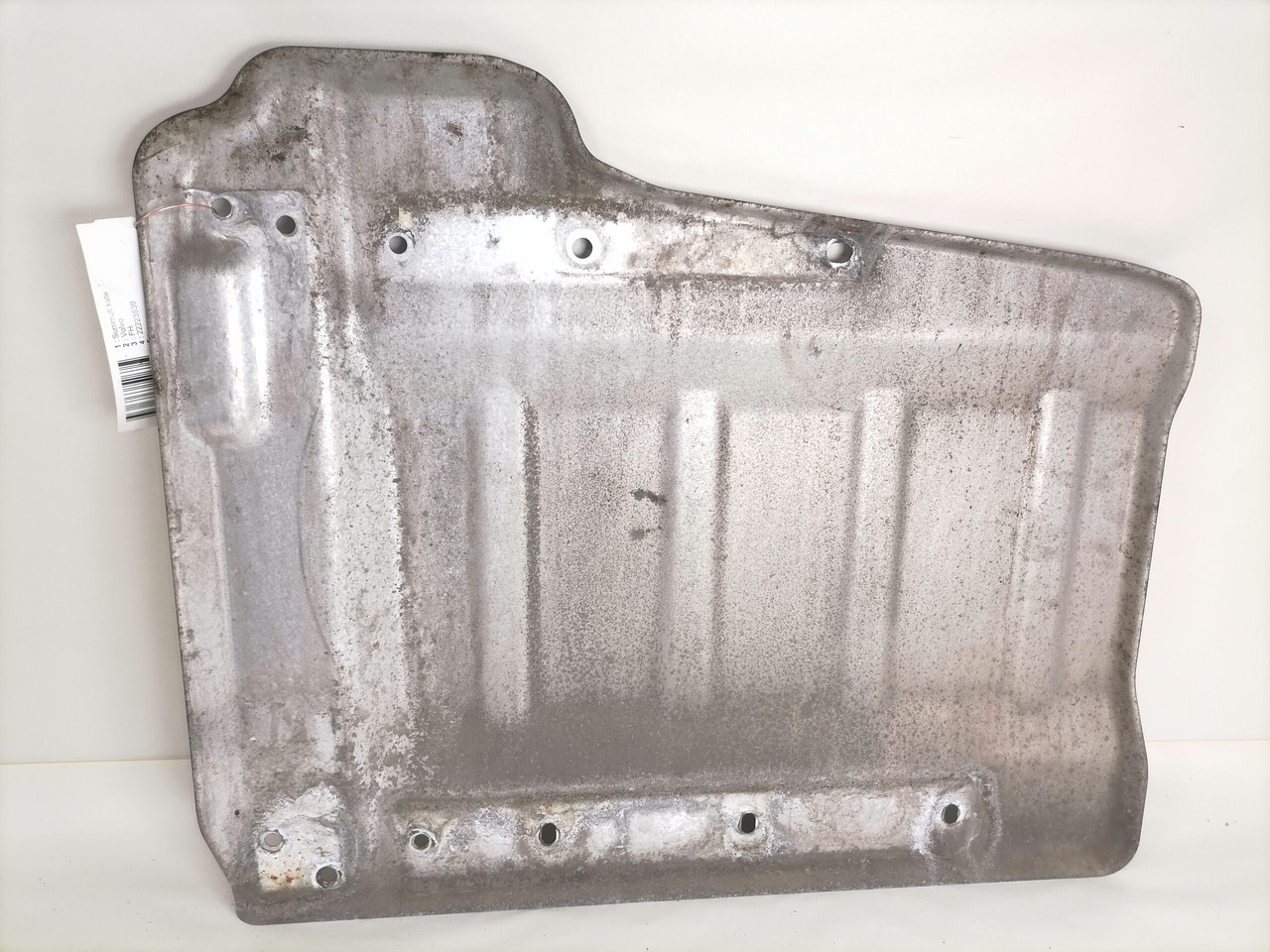 Volvo Muffler cover 22223839 - Silenciador por Camião: foto 3 Volvo Muffler cover 22223839 - Silenciador por Camião: foto 3