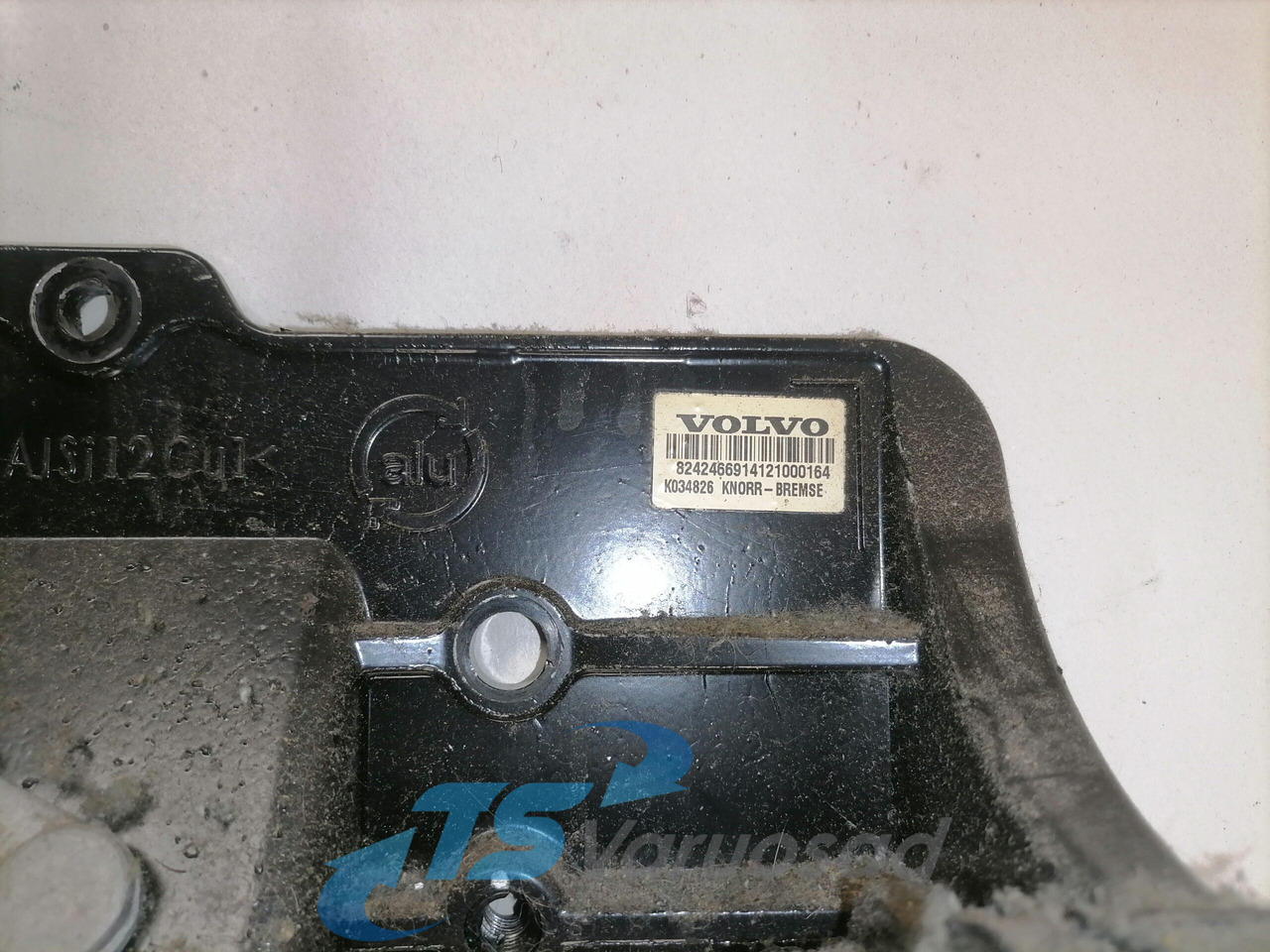 Volvo Pedaalide kandur 82424669 - Sistema de combustível por Camião: foto 3 Volvo Pedaalide kandur 82424669 - Sistema de combustível por Camião: foto 3