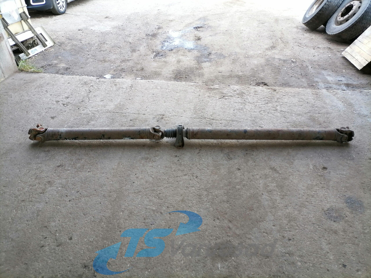 Volvo Propeller shaft 20735186 - Veio de transmissão por Camião: foto 1 Volvo Propeller shaft 20735186 - Veio de transmissão por Camião: foto 1