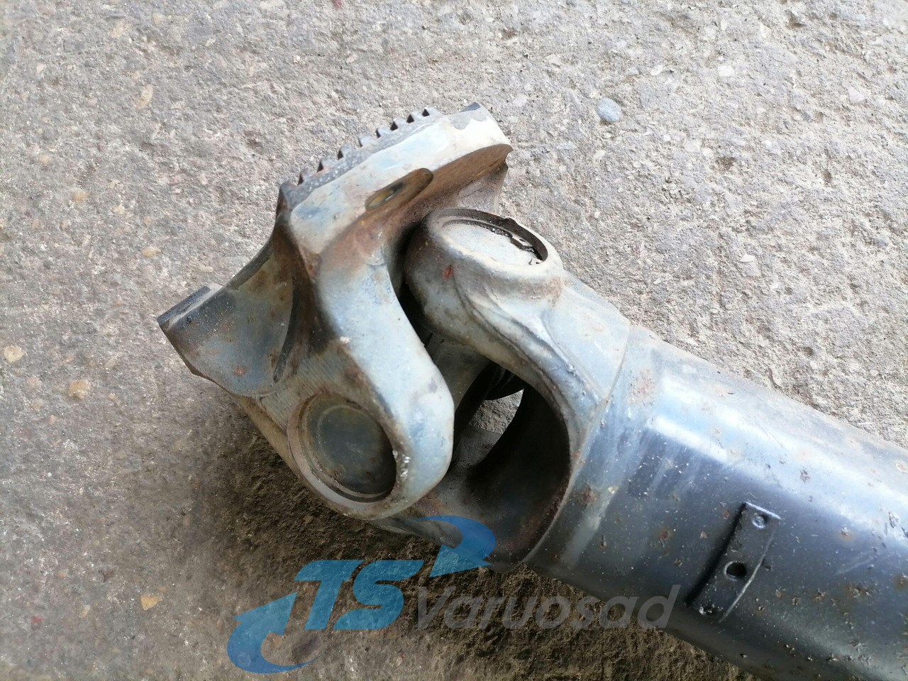 Volvo Propeller shaft 20821635 - Veio de transmissão por Camião: foto 3 Volvo Propeller shaft 20821635 - Veio de transmissão por Camião: foto 3