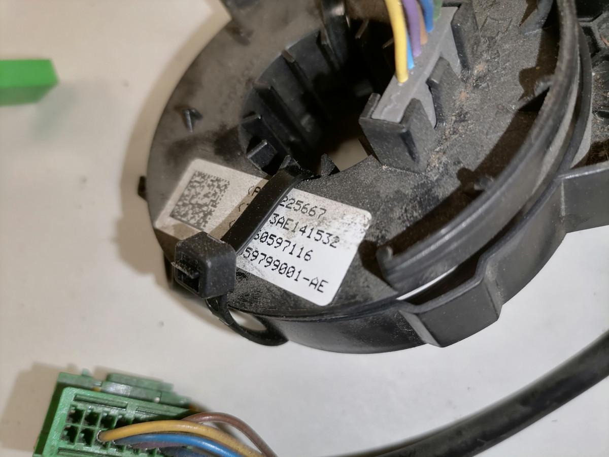 Volvo Steering cable 21225667 - Direcção por Camião: foto 4 Volvo Steering cable 21225667 - Direcção por Camião: foto 4