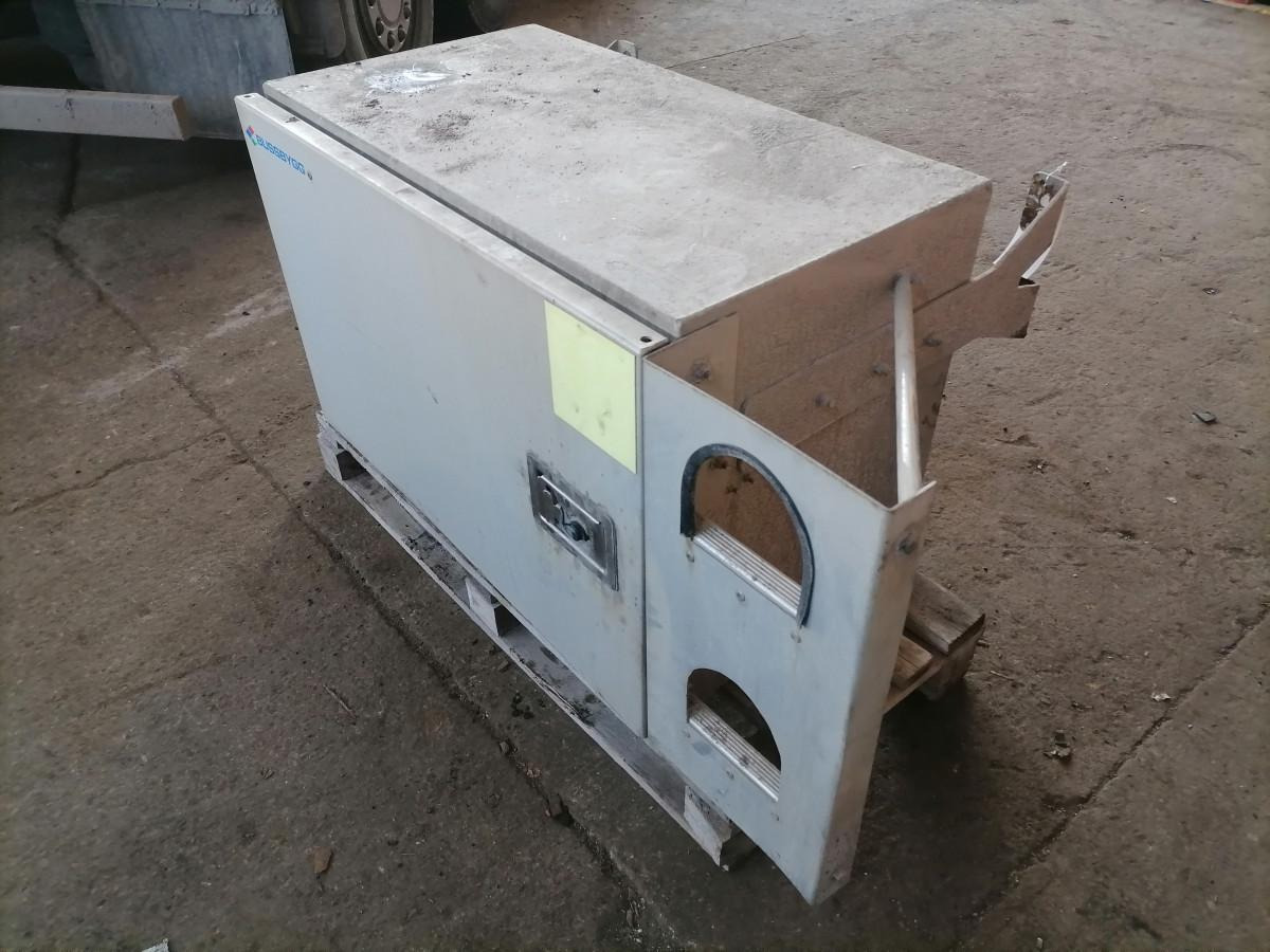 Volvo Tool box - Peça universal por Camião: foto 5 Volvo Tool box - Peça universal por Camião: foto 5