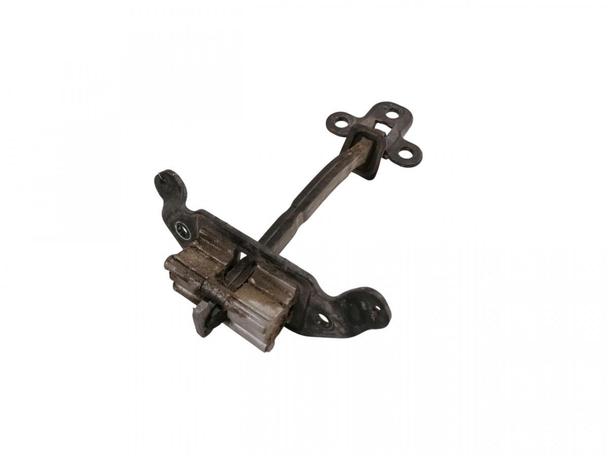 Volvo Uksepiiraja 82859279 - Porta e peças por Camião: foto 1 Volvo Uksepiiraja 82859279 - Porta e peças por Camião: foto 1