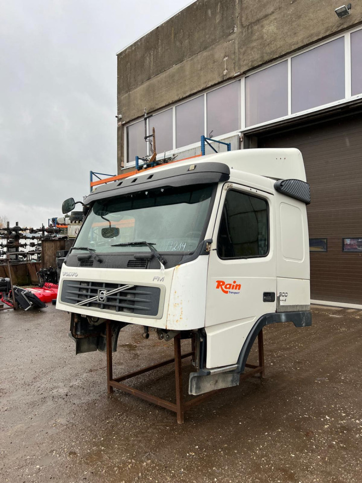 Volvo Volvo kabiin 85103669 - Cabine e interior por Camião: foto 1 Volvo Volvo kabiin 85103669 - Cabine e interior por Camião: foto 1