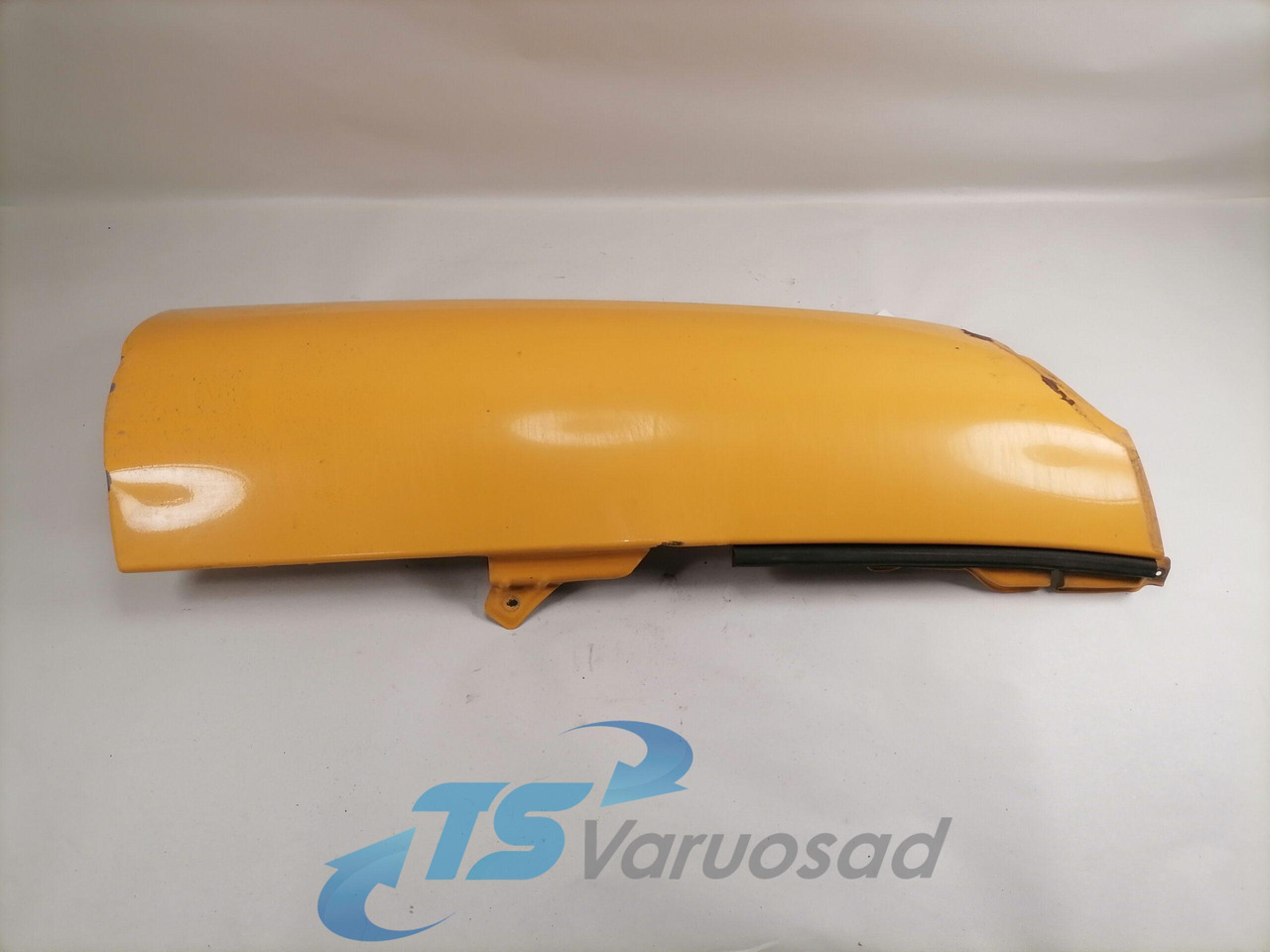 Volvo Volvo kabiini nurgapõsk, vasak 20379175 - Grade radiador por Camião: foto 1 Volvo Volvo kabiini nurgapõsk, vasak 20379175 - Grade radiador por Camião: foto 1