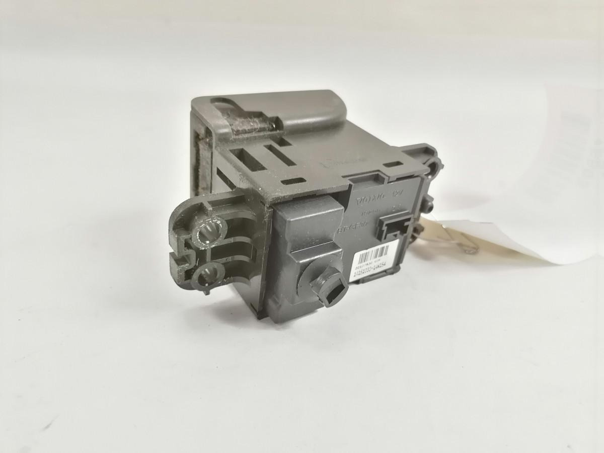 Volvo Volvo switch, parking brake 22107830 - Cabine por Camião: foto 3 Volvo Volvo switch, parking brake 22107830 - Cabine por Camião: foto 3