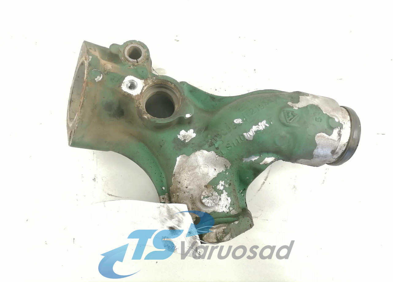 Volvo Water pump manifold / housing 20539684 - Bomba de refrigeração por Camião: foto 2 Volvo Water pump manifold / housing 20539684 - Bomba de refrigeração por Camião: foto 2