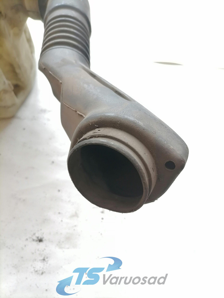 Volvo Windscreen washer fluid tank 8189232 - Limpador de pára-brisa por Camião: foto 3 Volvo Windscreen washer fluid tank 8189232 - Limpador de pára-brisa por Camião: foto 3