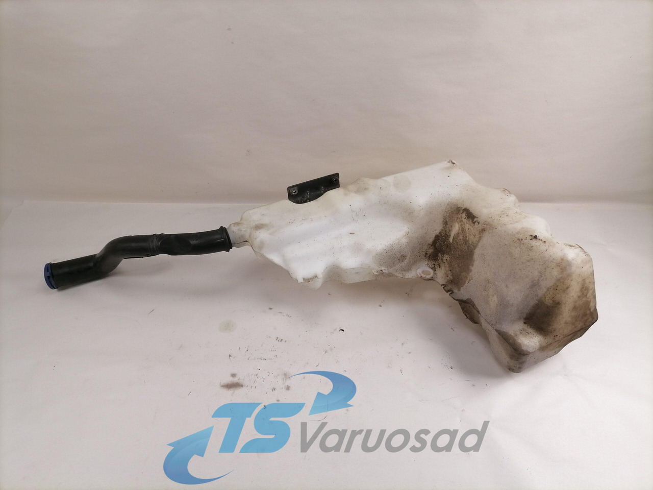 Volvo Windscreen washer fluid tank 84092259 - Limpador de pára-brisa por Camião: foto 4 Volvo Windscreen washer fluid tank 84092259 - Limpador de pára-brisa por Camião: foto 4