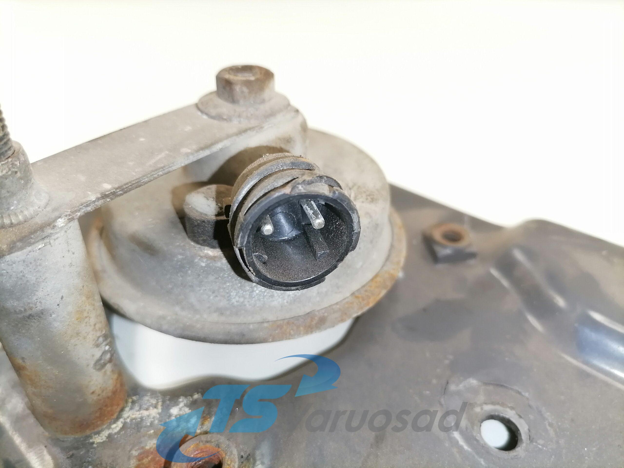 Volvo light bracket 82259153 - Iluminação por Camião: foto 4 Volvo light bracket 82259153 - Iluminação por Camião: foto 4