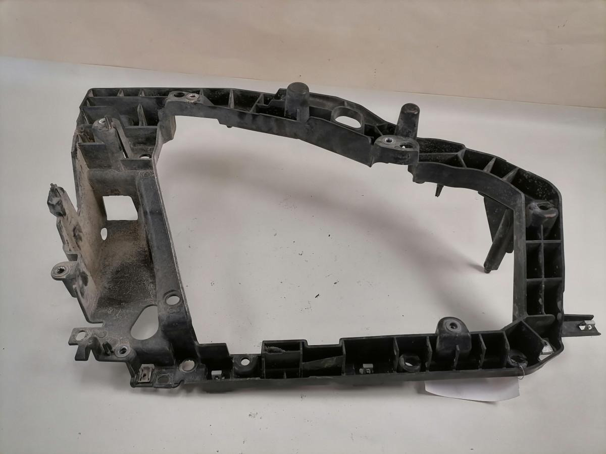 Volvo light bracket 84233646 - Iluminação por Camião: foto 4 Volvo light bracket 84233646 - Iluminação por Camião: foto 4