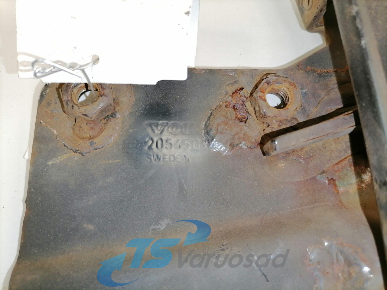 Volvo lower grille carrier hinge 20545094 - Grade radiador por Camião: foto 2 Volvo lower grille carrier hinge 20545094 - Grade radiador por Camião: foto 2