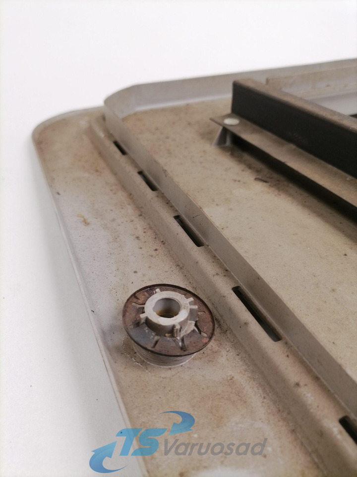 Volvo sunroof plastic cover 20379765 - Peça universal por Camião: foto 3 Volvo sunroof plastic cover 20379765 - Peça universal por Camião: foto 3