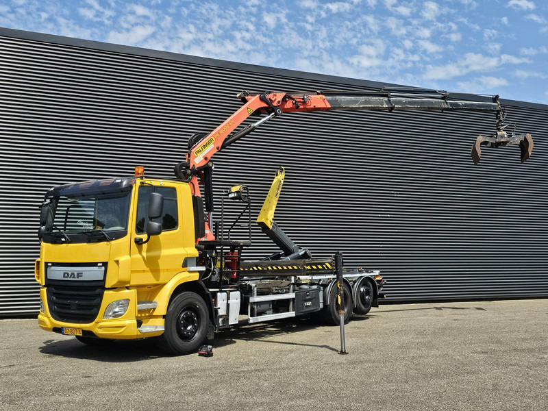 DAF CF 330 6x2-4 / PALFINGER CRANE + HOOKLIFT - Camião polibenne, Camião grua: foto 1 DAF CF 330 6x2-4 / PALFINGER CRANE + HOOKLIFT - Camião polibenne, Camião grua: foto 1