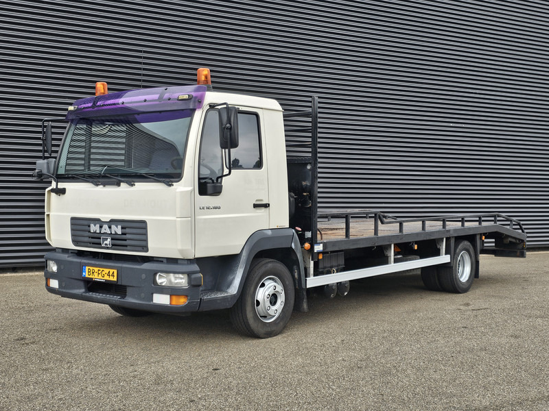 MAN LE 12.180 / OPRIJ / MACHINE TRANSPORT - Camião transporte de veículos: foto 1 MAN LE 12.180 / OPRIJ / MACHINE TRANSPORT - Camião transporte de veículos: foto 1
