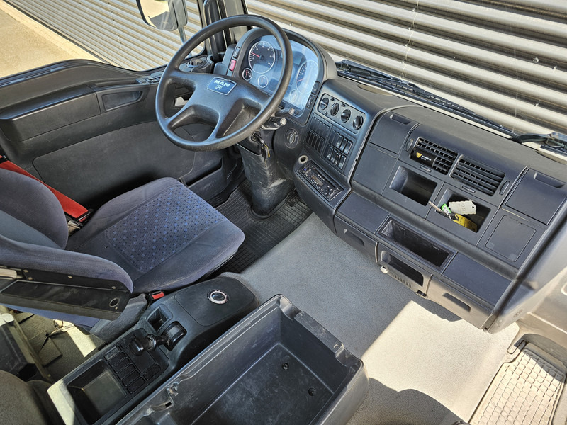Camião basculante MAN TGA 26.440 6x4 / TIPPER - TRACTOR COMBI / SPRING / BIG AXLE: foto 16