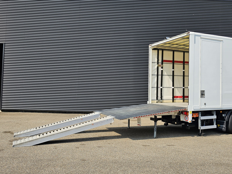 MAN TGM 26.320 / 6x2-4 / LBW / 6000kg TAIL LIFT - Camião furgão: foto 4 MAN TGM 26.320 / 6x2-4 / LBW / 6000kg TAIL LIFT - Camião furgão: foto 4