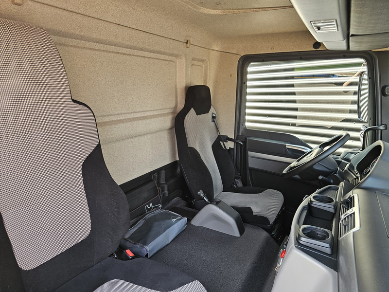 Leasing de MAN TGM 26.320 / 6x2-4 / LBW / 6000kg TAIL LIFT MAN TGM 26.320 / 6x2-4 / LBW / 6000kg TAIL LIFT: foto 17