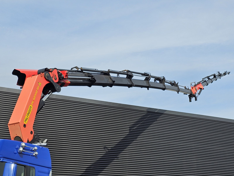 MAN TGS 35.500 8x4-6 / PALFINGER 92 t/m CRANE +JIB - Camião grua: foto 5 MAN TGS 35.500 8x4-6 / PALFINGER 92 t/m CRANE +JIB - Camião grua: foto 5