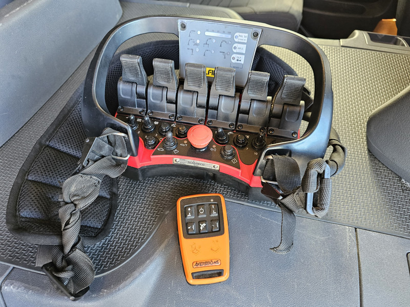 Scania P320 4x2 / PALFINGER PK14002 / CRANE/KRAN - Camião grua: foto 5 Scania P320 4x2 / PALFINGER PK14002 / CRANE/KRAN - Camião grua: foto 5