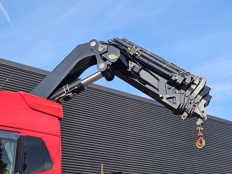 Volvo FH 16.650 8x4 / HIAB 105 t/m CRANE / KRAN - Camião de caixa aberta/ Plataforma, Camião grua: foto 4 Volvo FH 16.650 8x4 / HIAB 105 t/m CRANE / KRAN - Camião de caixa aberta/ Plataforma, Camião grua: foto 4