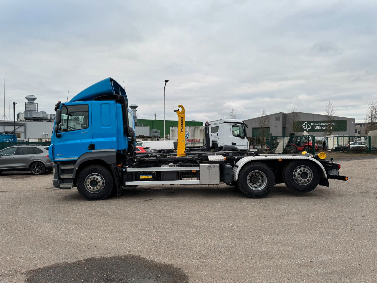 DAF CF 480 6X2 Abroller Funk 8 Stück neue Pirelli DAF CF 480 6X2 Abroller Funk 8 Stück neue Pirelli - Camião polibenne: foto 5 DAF CF 480 6X2 Abroller Funk 8 Stück neue Pirelli DAF CF 480 6X2 Abroller Funk 8 Stück neue Pirelli - Camião polibenne: foto 5