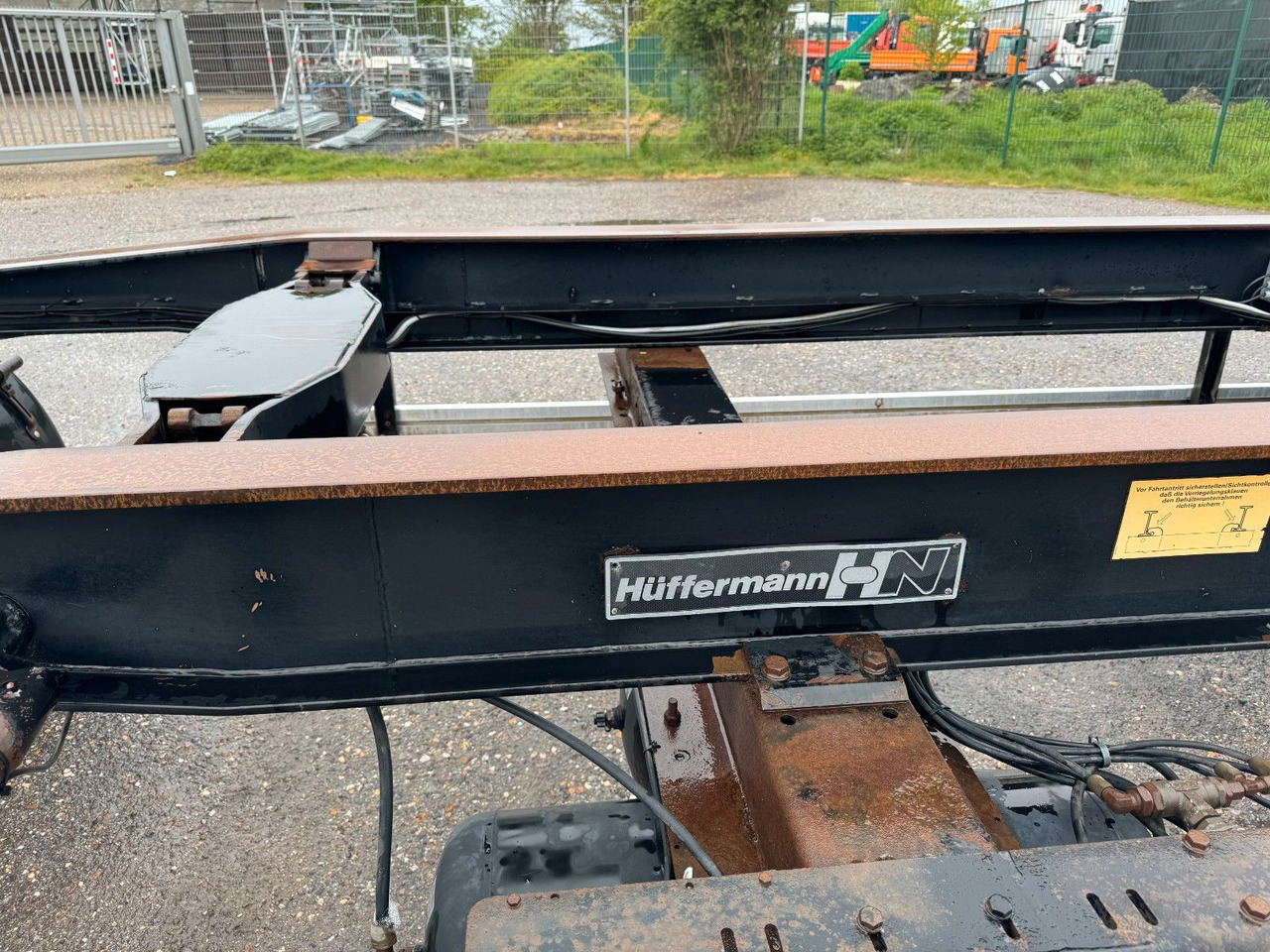 Hüffermann 2 Achs Abrollanhänger mit Schlitten - Reboque ampliroll/ Multibenne: foto 4 Hüffermann 2 Achs Abrollanhänger mit Schlitten - Reboque ampliroll/ Multibenne: foto 4