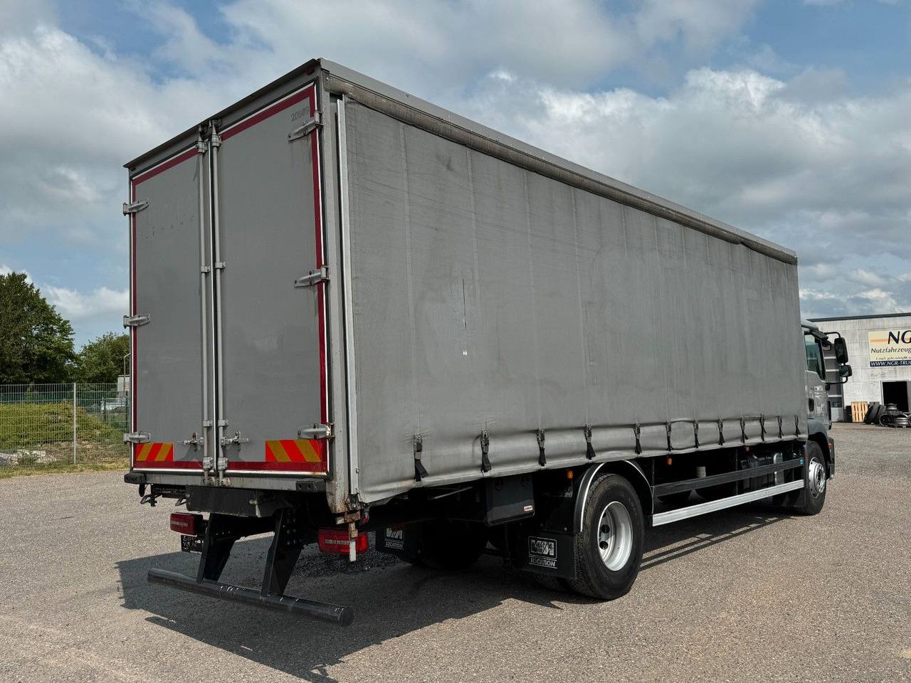 Camião de lona MAN 18.290 4X2 Koffer / Plane Top Zustand 8,30 Meter: foto 9