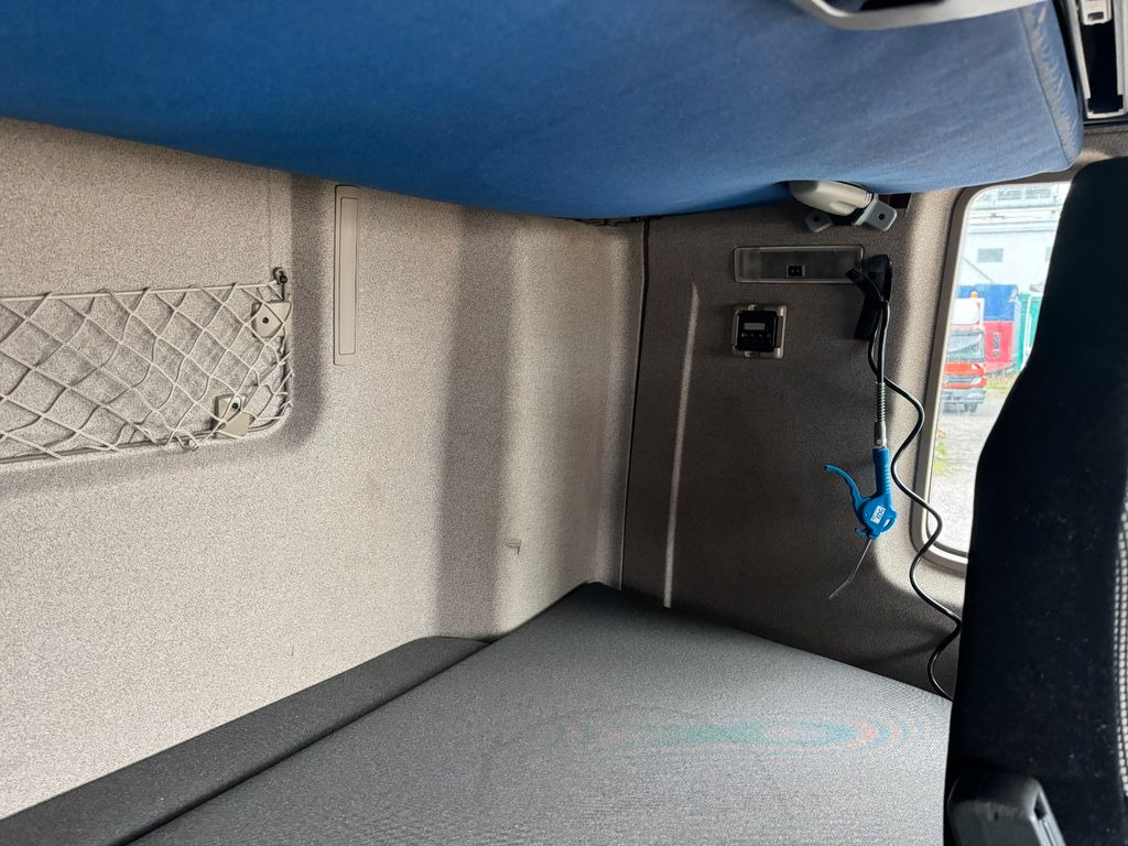 MAN 26.460 6X2 Retarder Klima Navigation guter Zust. MAN 26.460 6X2 Retarder Klima Navigation guter Zust. - Camião polibenne: foto 5 MAN 26.460 6X2 Retarder Klima Navigation guter Zust. MAN 26.460 6X2 Retarder Klima Navigation guter Zust. - Camião polibenne: foto 5