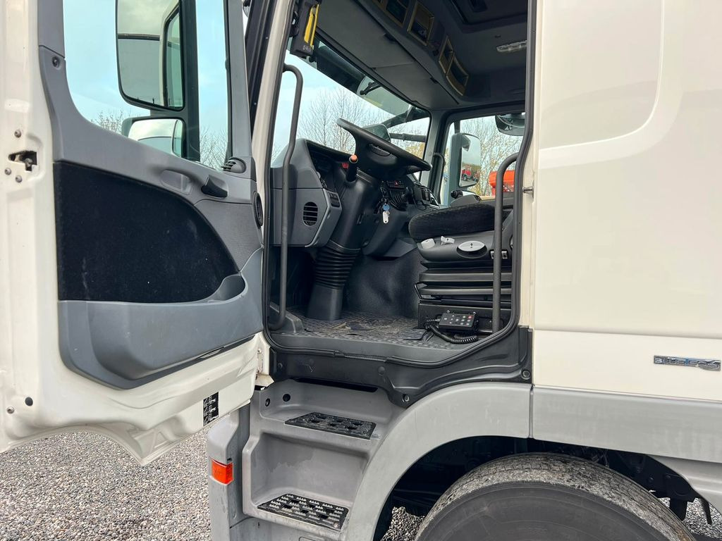 Mercedes-Benz 2541 6X2 Meiller Funk Zustand wie 200 tkm - Camião polibenne: foto 5 Mercedes-Benz 2541 6X2 Meiller Funk Zustand wie 200 tkm - Camião polibenne: foto 5