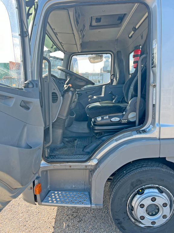 Mercedes-Benz 818 4X2 ROM Toilettenwagen guter Zustand - Caminhão limpa fossa: foto 5 Mercedes-Benz 818 4X2 ROM Toilettenwagen guter Zustand - Caminhão limpa fossa: foto 5
