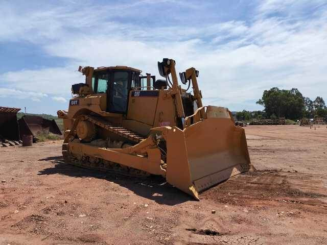 CAT D8T - Buldôzer: foto 1 CAT D8T - Buldôzer: foto 1