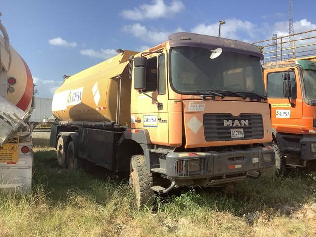 MAN 33.414-V20 - Caminhão tanque: foto 4 MAN 33.414-V20 - Caminhão tanque: foto 4