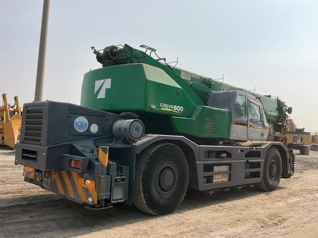 Tadano TR600N - Grua de estaleiro: foto 2 Tadano TR600N - Grua de estaleiro: foto 2