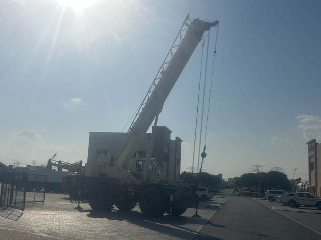Terex RT555 - Grua de estaleiro: foto 4 Terex RT555 - Grua de estaleiro: foto 4