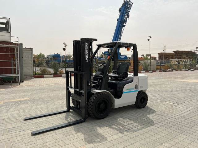 UniCarriers YG1F2A30U - Empilhadeira a diesel: foto 1 UniCarriers YG1F2A30U - Empilhadeira a diesel: foto 1