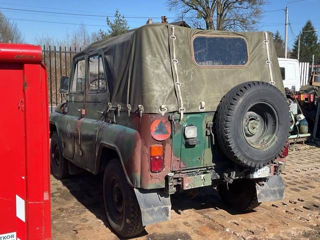 UAZ 469B - Automóvel: foto 3 UAZ 469B - Automóvel: foto 3