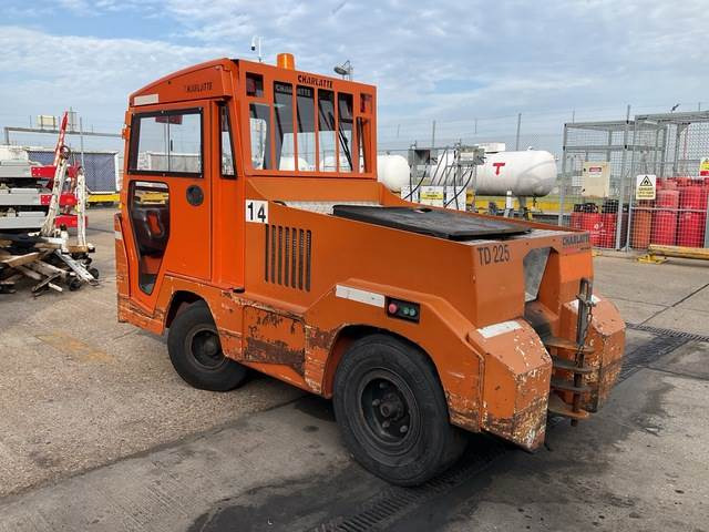 Charlatte TD225 - Trator elétrics: foto 2 Charlatte TD225 - Trator elétrics: foto 2