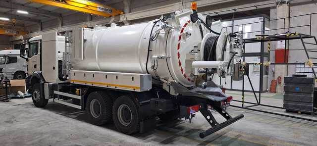 MAN TGS33.400 Jetter - Caminhão limpa fossa: foto 4 MAN TGS33.400 Jetter - Caminhão limpa fossa: foto 4