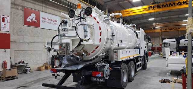 MAN TGS33.400 Jetter - Caminhão limpa fossa: foto 3 MAN TGS33.400 Jetter - Caminhão limpa fossa: foto 3