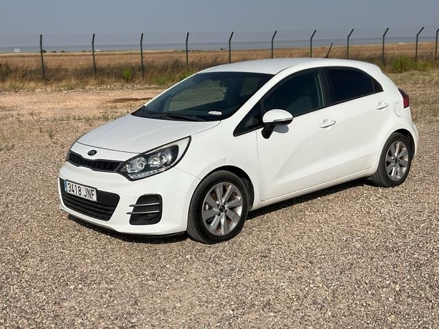 Kia Rio Ecodynamics - Automóvel: foto 1 Kia Rio Ecodynamics - Automóvel: foto 1
