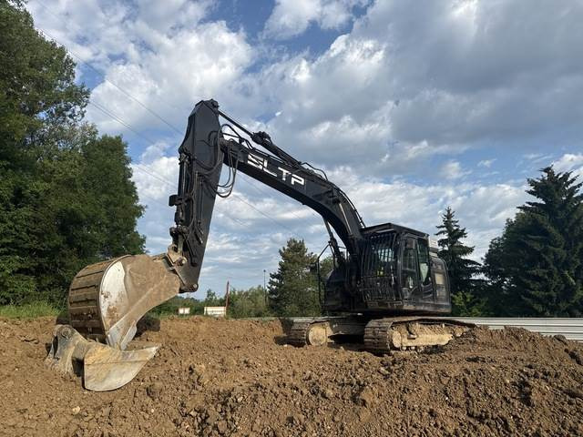 Hitachi ZX225USLC-6 - Escavadora de rastos: foto 2 Hitachi ZX225USLC-6 - Escavadora de rastos: foto 2