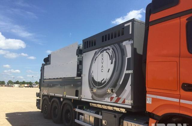 Rivard - Mercedes-Benz EXVAC - Arocs 3253 8x4 - Caminhão limpa fossa: foto 5 Rivard - Mercedes-Benz EXVAC - Arocs 3253 8x4 - Caminhão limpa fossa: foto 5