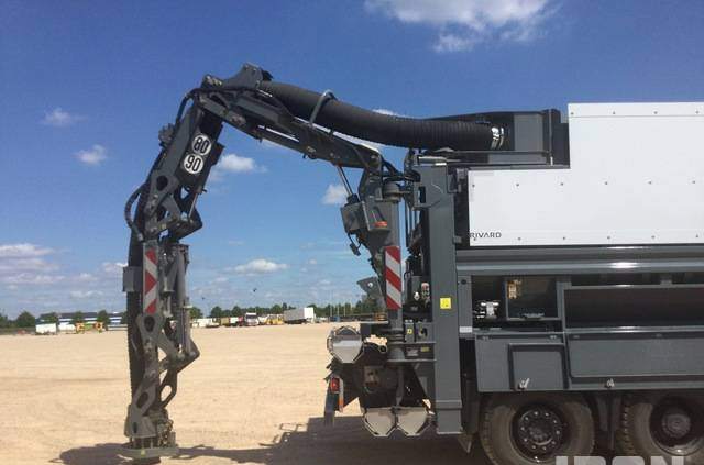 Caminhão limpa fossa Rivard - Mercedes-Benz EXVAC - Arocs 3253 8x4: foto 7