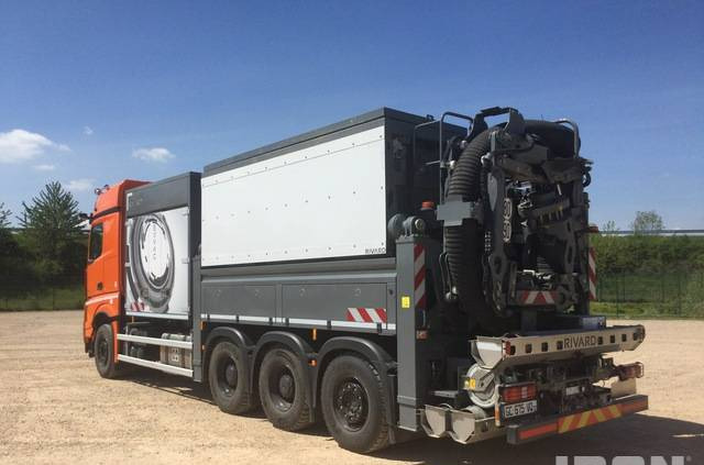 Rivard - Mercedes-Benz EXVAC - Arocs 3253 8x4 - Caminhão limpa fossa: foto 4 Rivard - Mercedes-Benz EXVAC - Arocs 3253 8x4 - Caminhão limpa fossa: foto 4