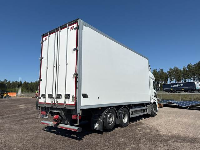 DAF XF 530 FAN - Camião furgão: foto 3 DAF XF 530 FAN - Camião furgão: foto 3