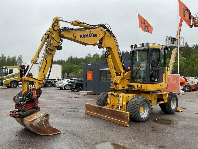Komatsu PW118 MR8 - Escavadeira de rodas: foto 1 Komatsu PW118 MR8 - Escavadeira de rodas: foto 1
